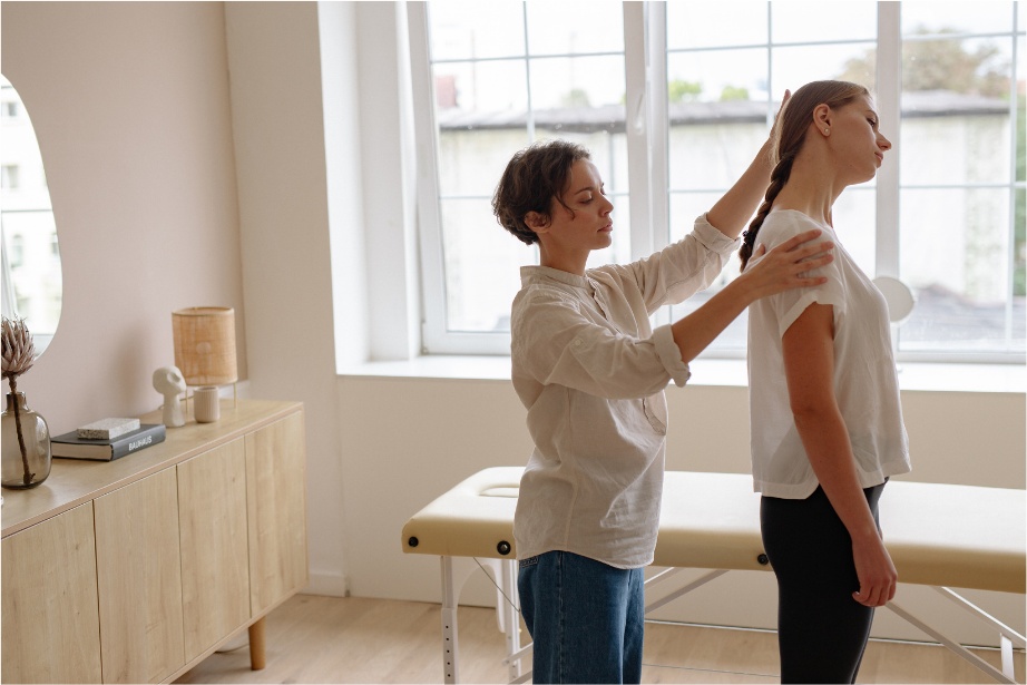 Chiropractic posture assessment in a clinic
