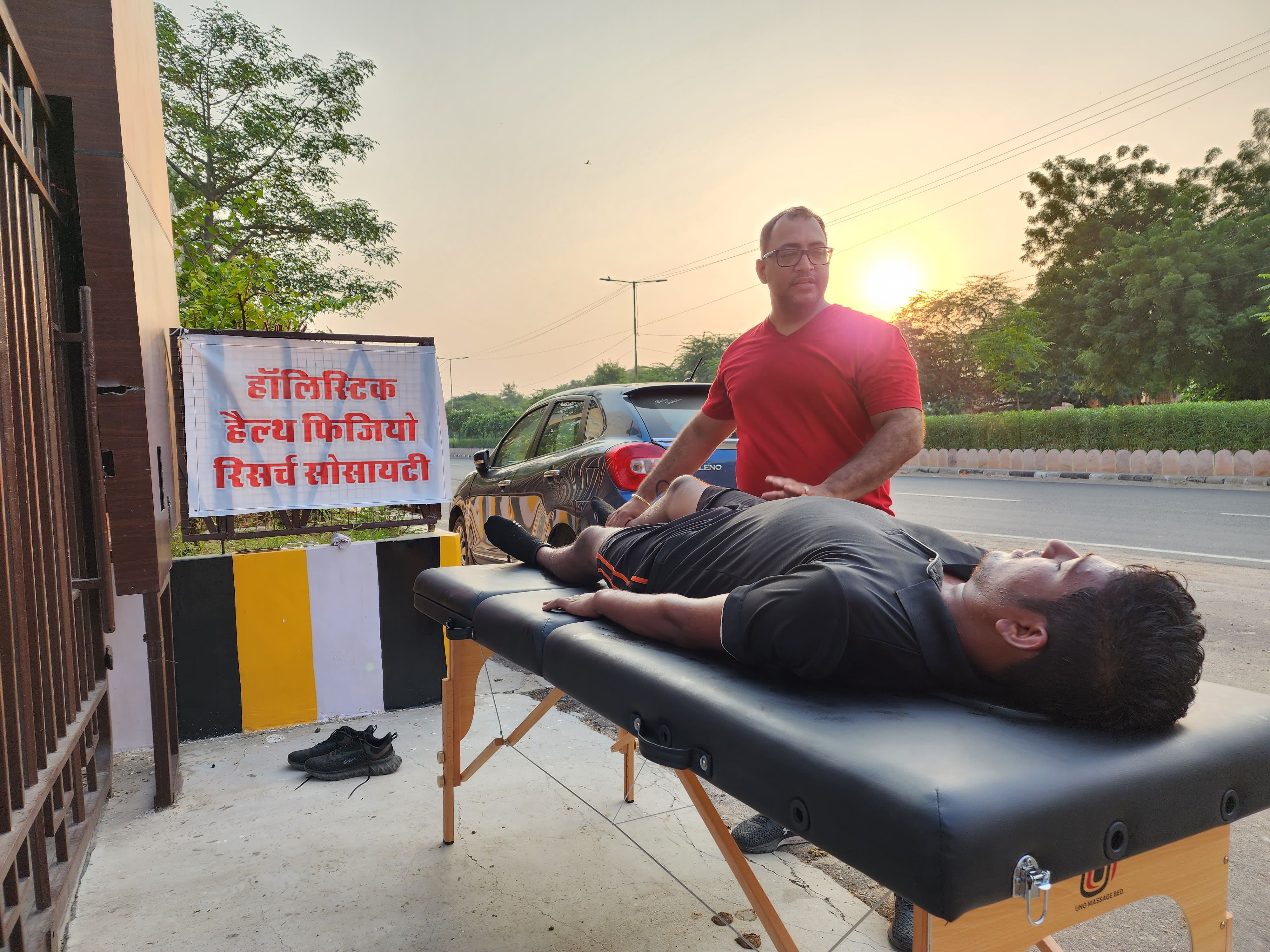 Treatment area at Harish Physiotherapy
